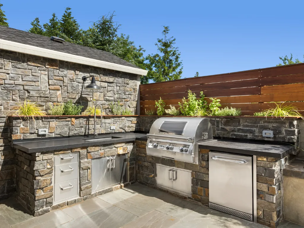 Top 4 Outdoor Living Trends To Try This Spring- Outdoor Kitchen