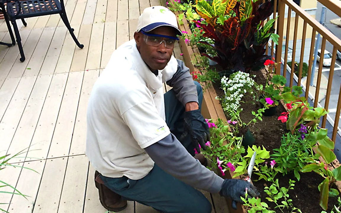 Full-service landscape maintenance Pittsburgh