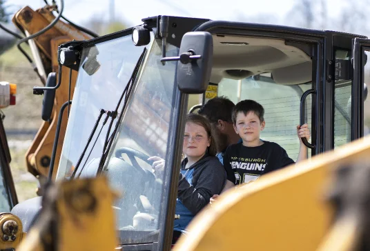 Kids learning about machines